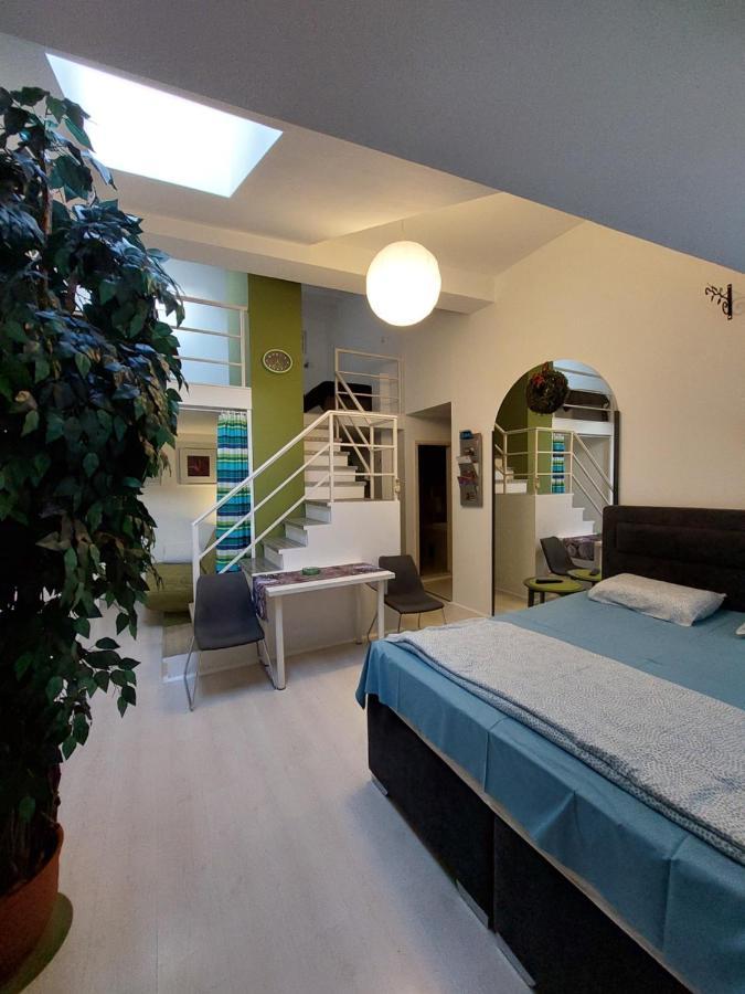 Sweet Apartments Or Rooms Nis Luaran gambar
