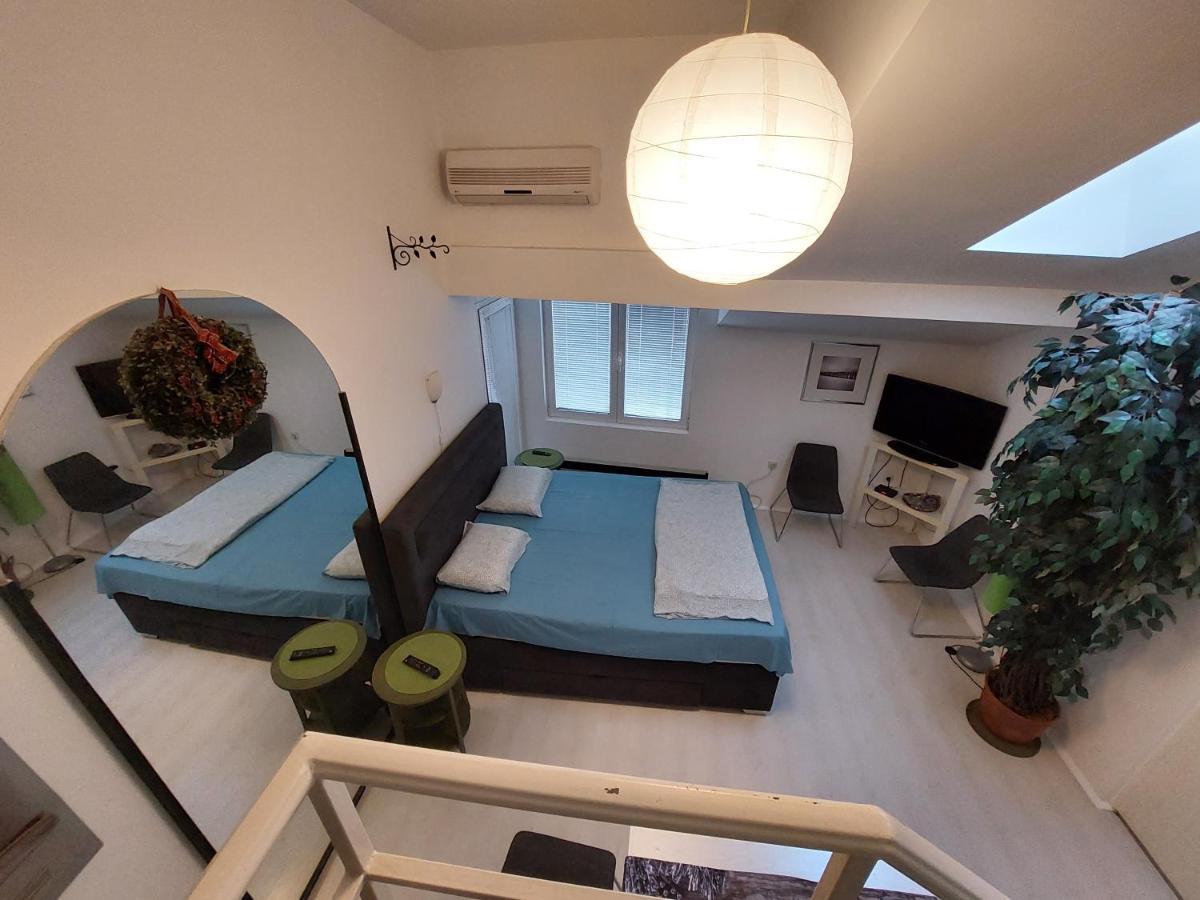 Sweet Apartments Or Rooms Nis Luaran gambar