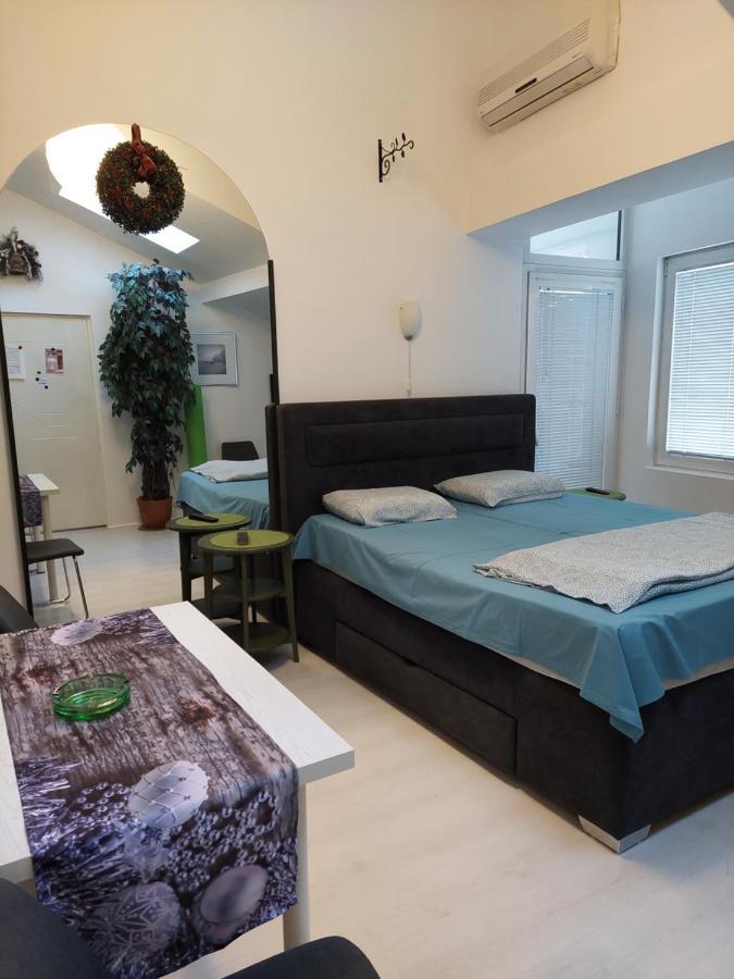 Sweet Apartments Or Rooms Nis Luaran gambar