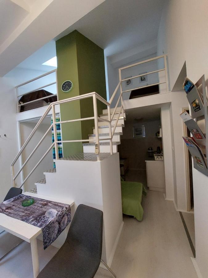Sweet Apartments Or Rooms Nis Luaran gambar
