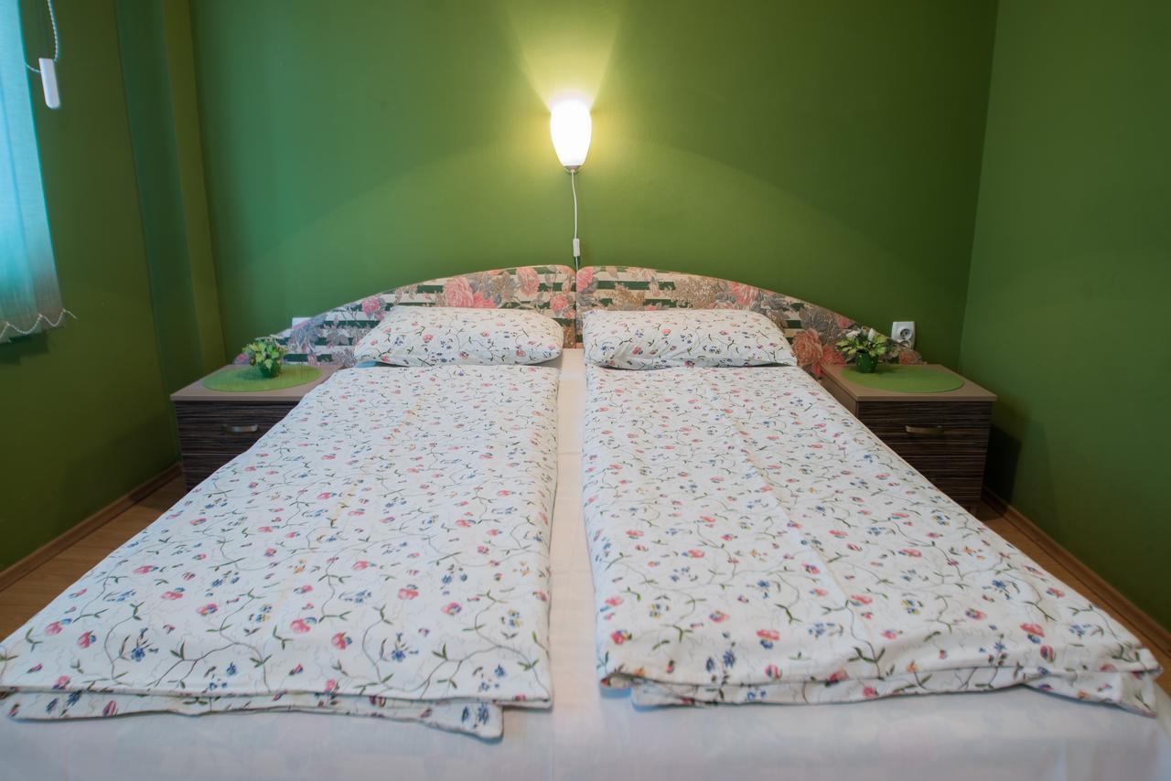 Sweet Apartments Or Rooms Nis Luaran gambar