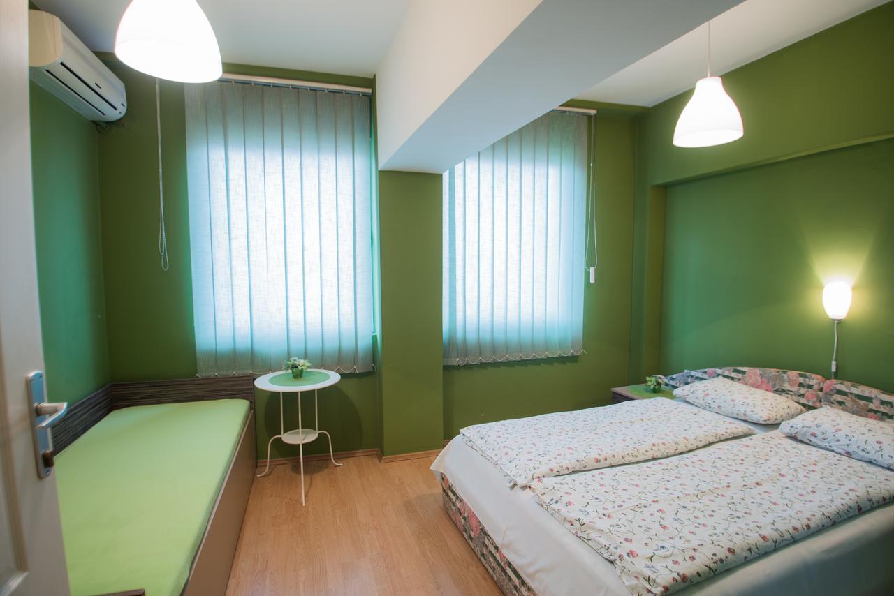 Sweet Apartments Or Rooms Nis Luaran gambar